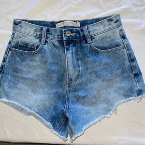 Zara size 2 jean shorts with no flaws